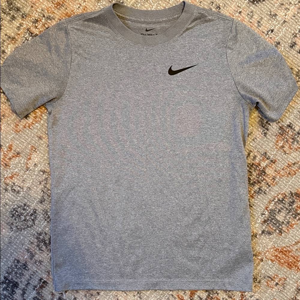 Nike Boys Dri-fit tshirt size large in Heather Gray